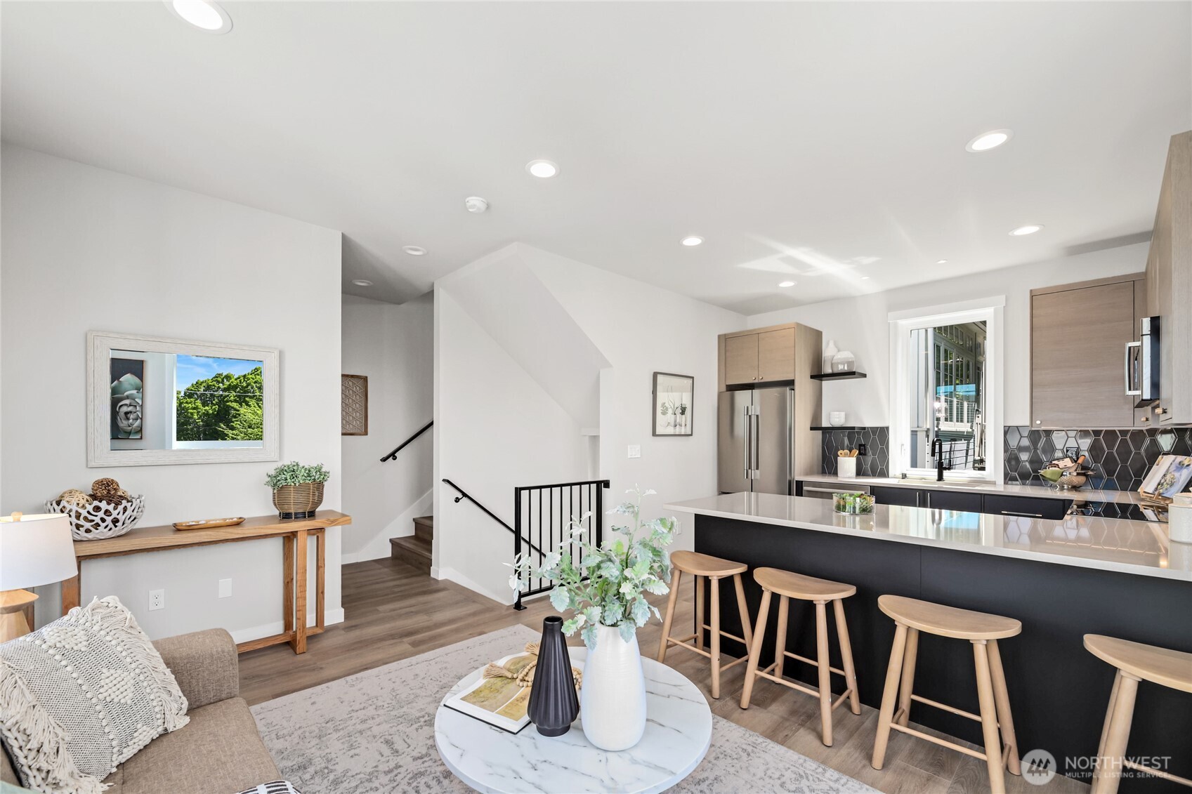 2817 Franklin Avenue East, Unit A Seattle, WA 98102 - Photo 4 of 24