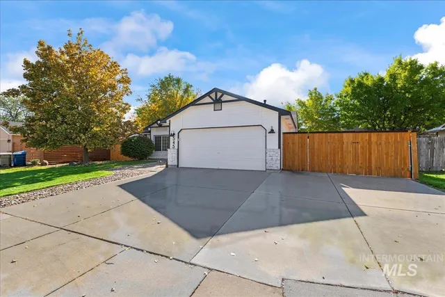 $364,900 | 545 Sawtooth Street, Mountain Home, ID 83647