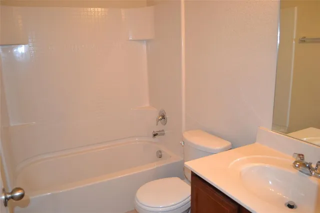 $1,650 | 921 Swan Ridge Drive, Sherman, TX 75092