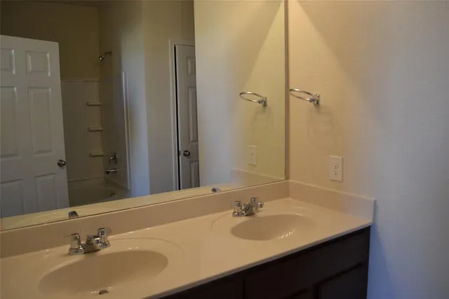 $1,650 | 921 Swan Ridge Drive, Sherman, TX 75092