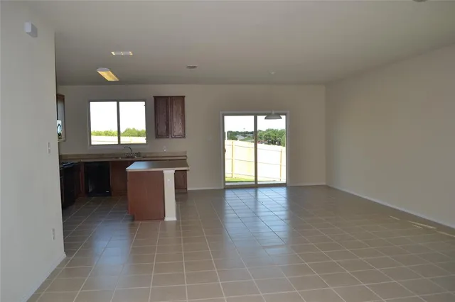 $1,650 | 921 Swan Ridge Drive, Sherman, TX 75092