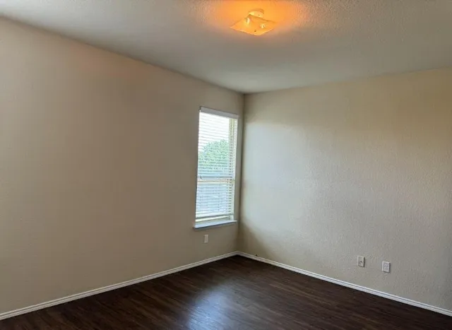 $1,650 | 921 Swan Ridge Drive, Sherman, TX 75092