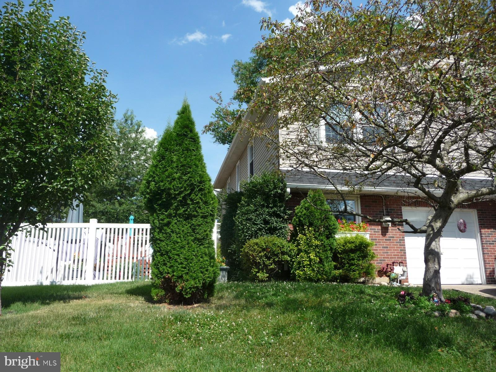 8995 Springview Road Philadelphia, PA 19115 - Photo 19 of 33