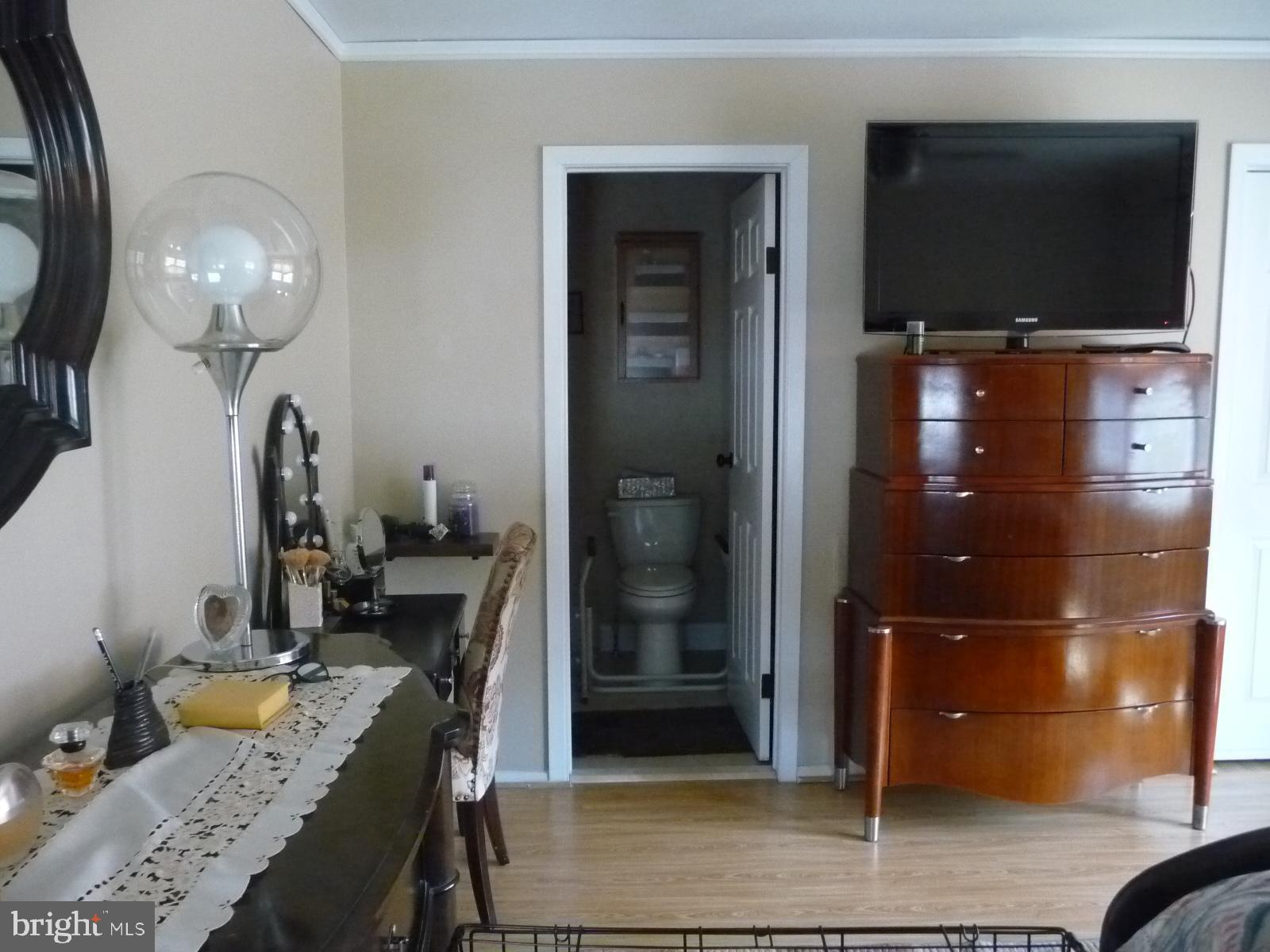 8995 Springview Road Philadelphia, PA 19115 - Photo 25 of 33