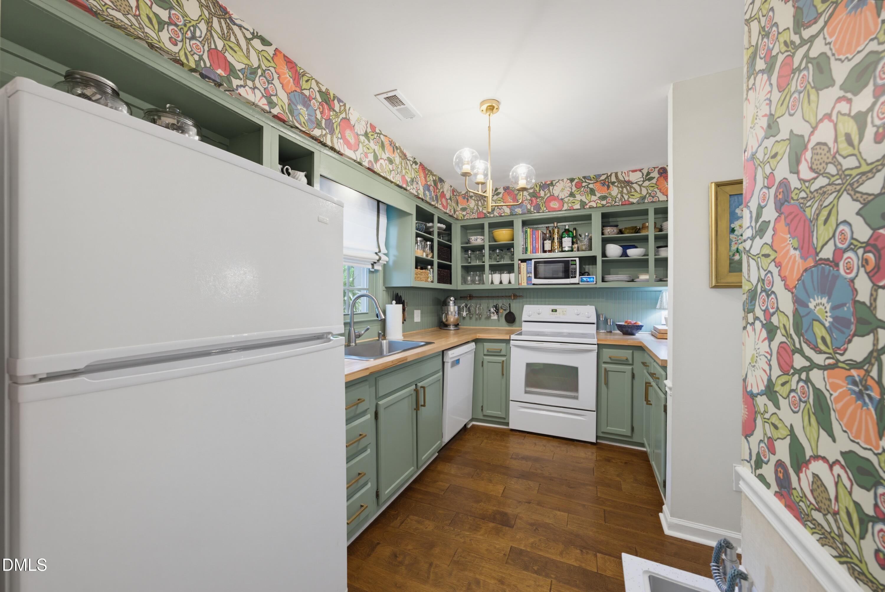 126 Wythe Circle Raleigh, NC 27615 - Photo 8 of 44 Kitchen6