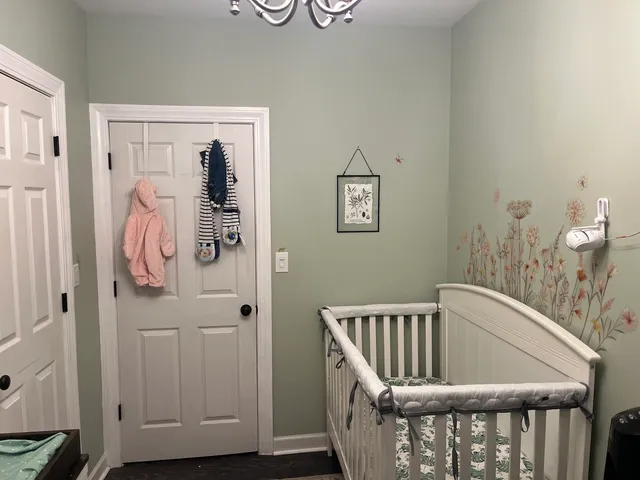 $497,000 | 945 West Agatite Avenue, Unit 2, Chicago, IL 60640