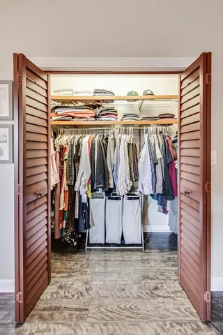 $497,000 | 945 West Agatite Avenue, Unit 2, Chicago, IL 60640