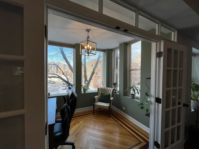 $497,000 | 945 West Agatite Avenue, Unit 2, Chicago, IL 60640