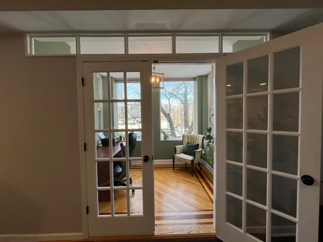 $497,000 | 945 West Agatite Avenue, Unit 2, Chicago, IL 60640