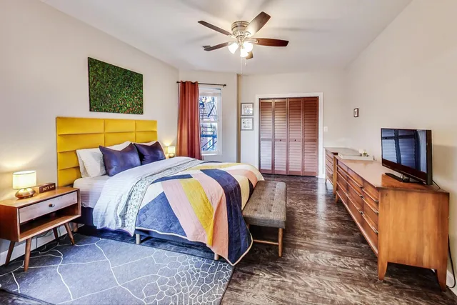 $497,000 | 945 West Agatite Avenue, Unit 2, Chicago, IL 60640