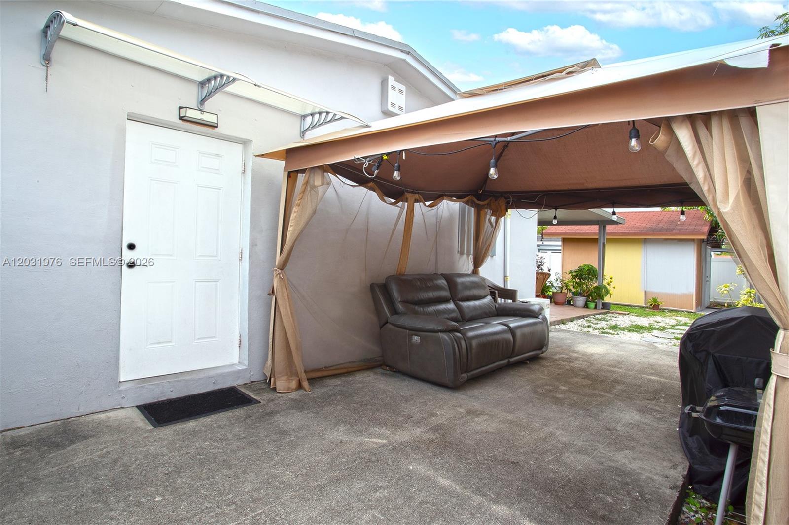 855 West 70 Place Hialeah, FL 33014 - Photo 32 of 39