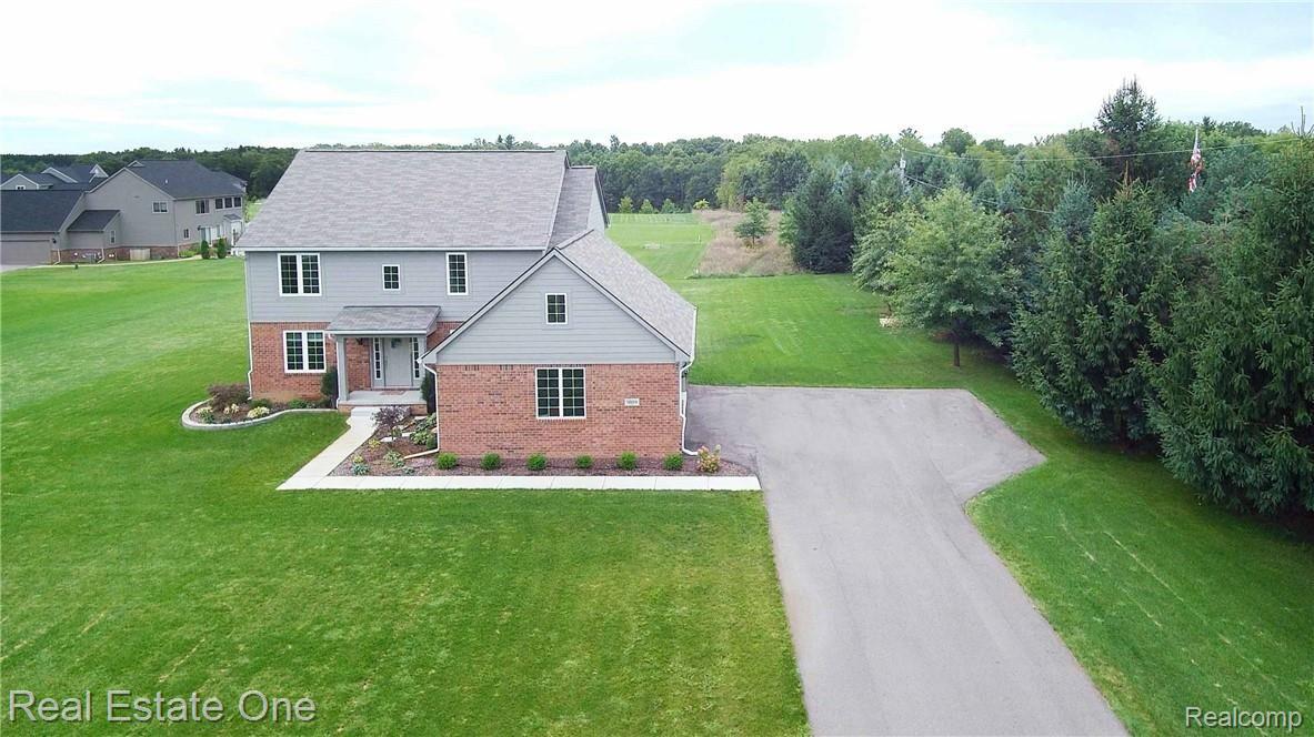 9059 Davisburg Road Clarkston, MI 48348 - Photo 6 of 40 10.jpg