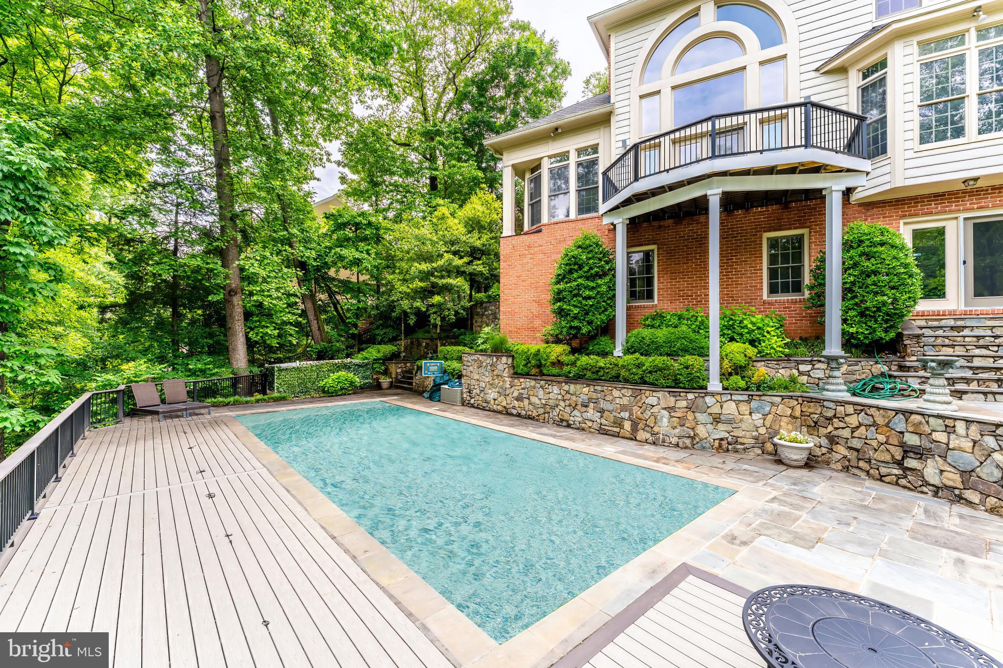 891 Chinquapin Road McLean, VA 22102 - Photo 5 of 8