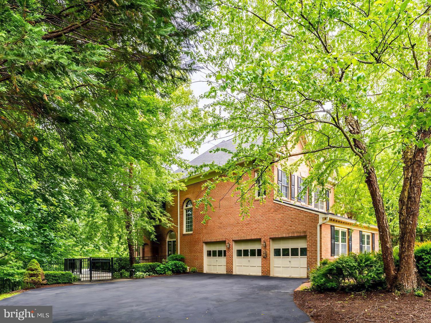 891 Chinquapin Road McLean, VA 22102 - Photo 7 of 8