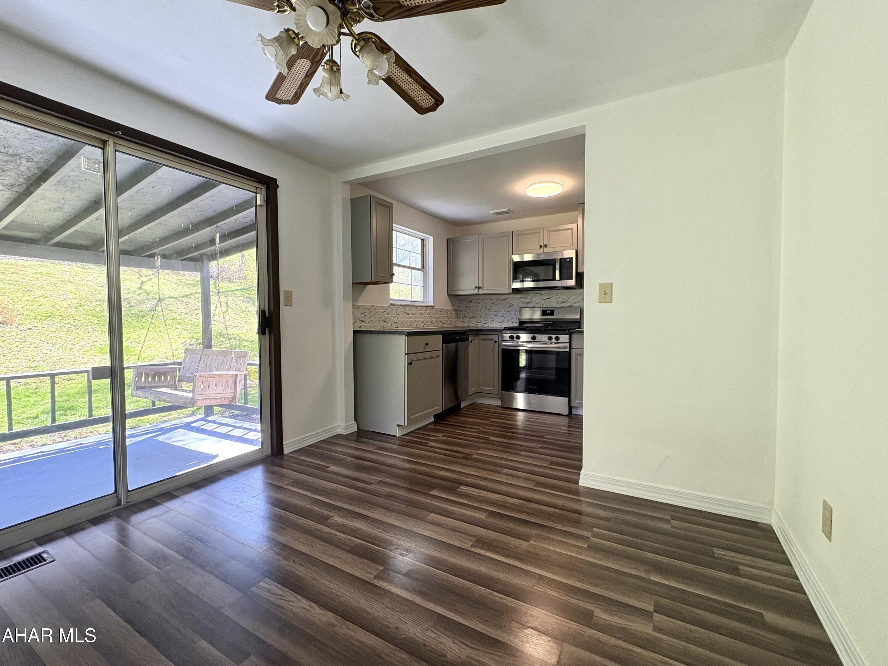 444 Highway 356 Apollo, PA 15613 - Photo 9 of 24