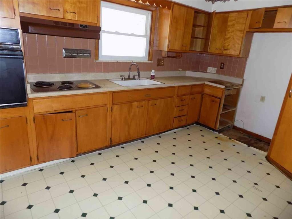 3211 Reed Street Erie, PA 16504 - Photo 2 of 10 Gallery Image 2