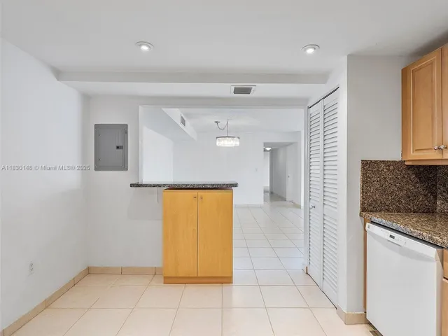 $489,000 | 210 174th Street, Unit 2005, Sunny Isles Beach, FL 33160