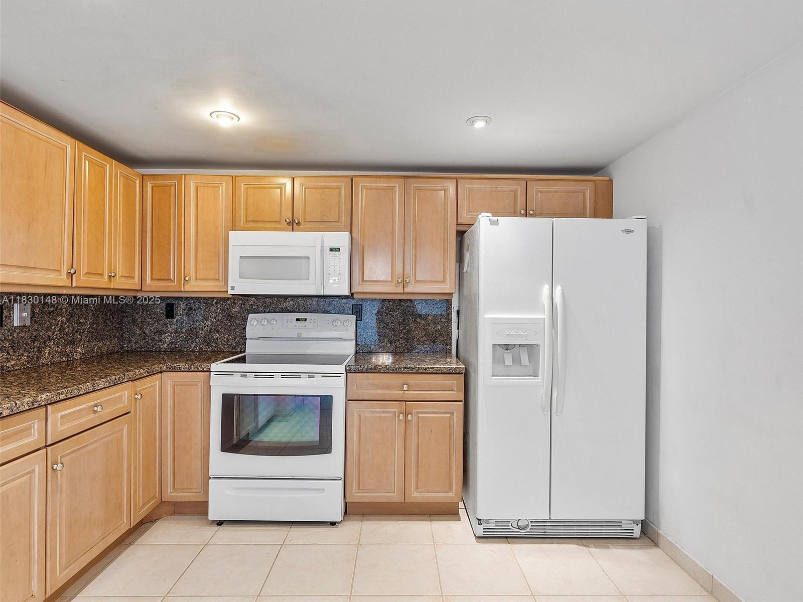 210 174th Street, Unit 2005 Sunny Isles Beach, FL 33160 - Photo 19 of 38