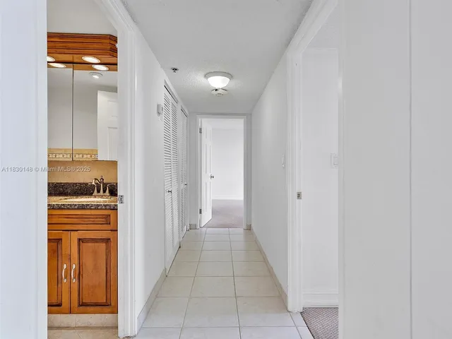 $489,000 | 210 174th Street, Unit 2005, Sunny Isles Beach, FL 33160