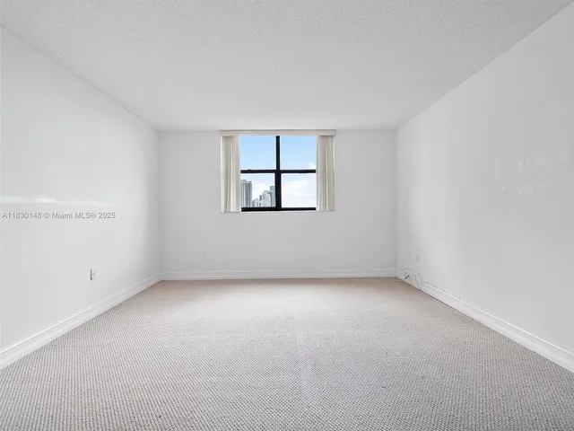 $489,000 | 210 174th Street, Unit 2005, Sunny Isles Beach, FL 33160