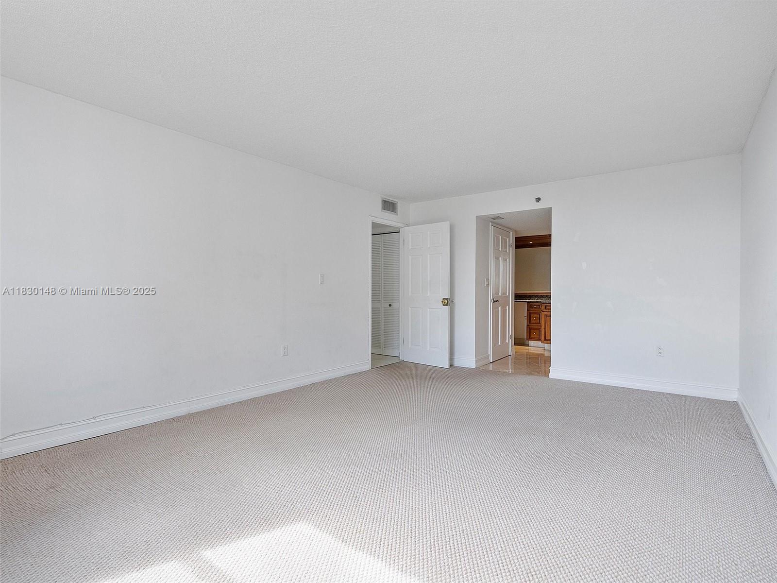 210 174th Street, Unit 2005 Sunny Isles Beach, FL 33160 - Photo 24 of 38