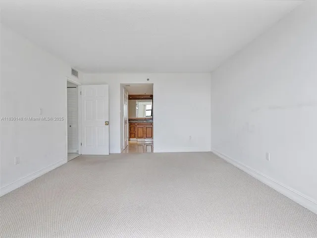 $489,000 | 210 174th Street, Unit 2005, Sunny Isles Beach, FL 33160