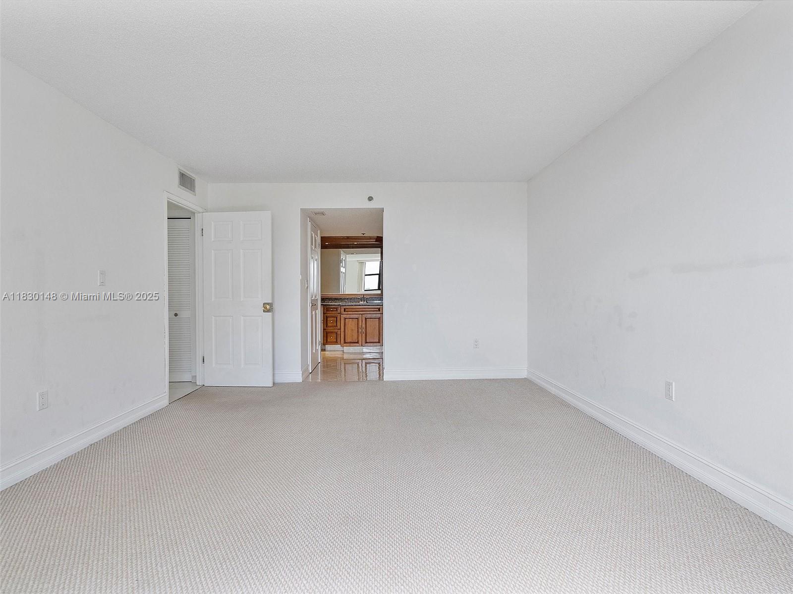 210 174th Street, Unit 2005 Sunny Isles Beach, FL 33160 - Photo 25 of 38