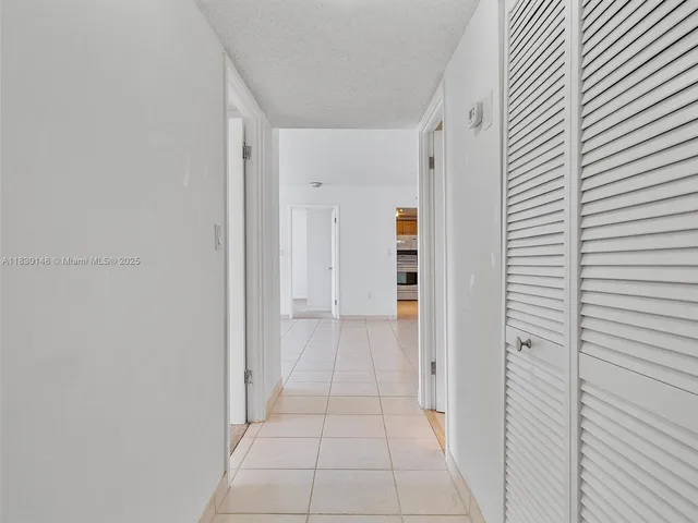 $489,000 | 210 174th Street, Unit 2005, Sunny Isles Beach, FL 33160