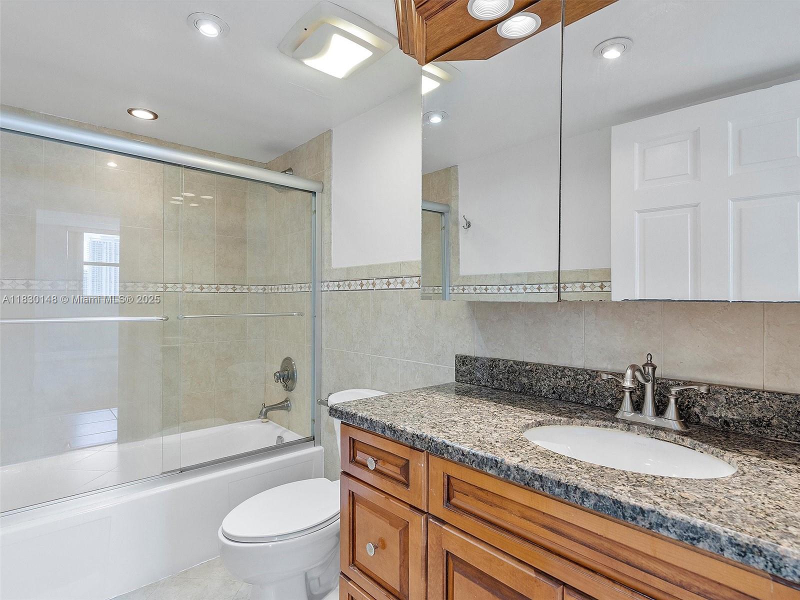 210 174th Street, Unit 2005 Sunny Isles Beach, FL 33160 - Photo 34 of 38