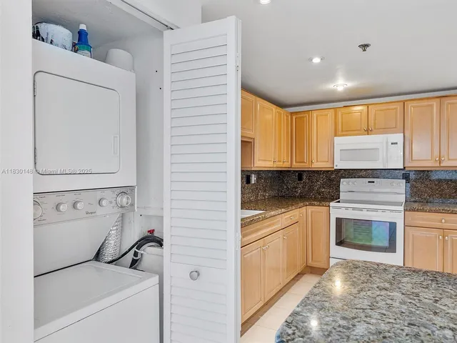 $489,000 | 210 174th Street, Unit 2005, Sunny Isles Beach, FL 33160