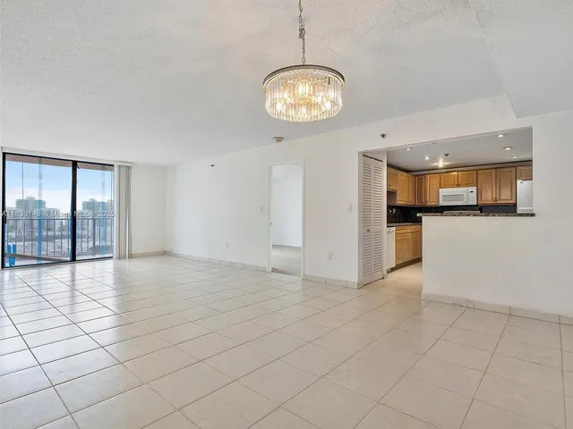 $489,000 | 210 174th Street, Unit 2005, Sunny Isles Beach, FL 33160