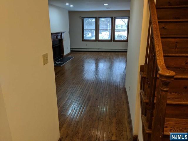 4 Lee Court Waldwick, NJ 07463 - Photo 9 of 15