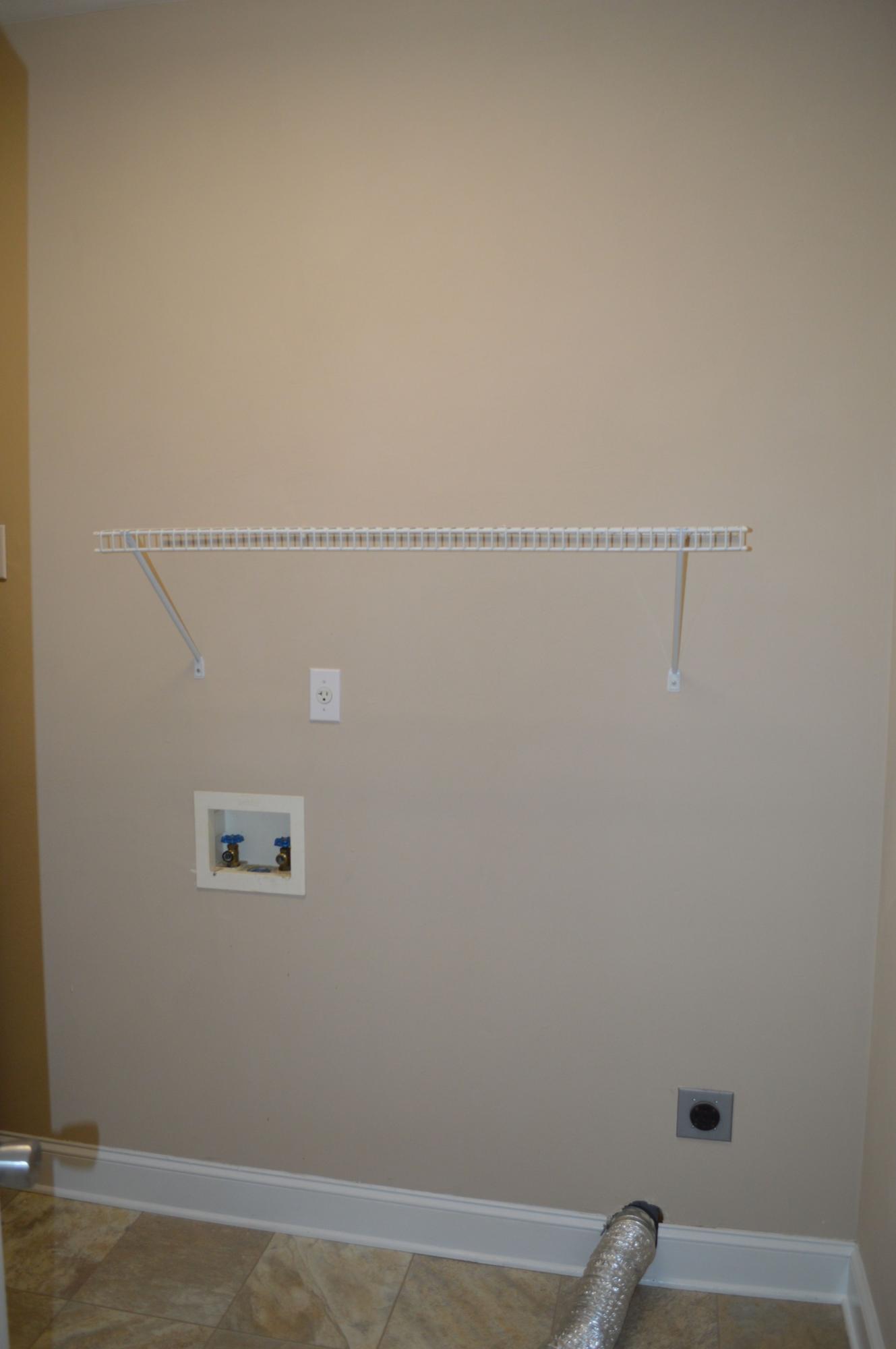 2231 Countryside Road Northwest Roanoke, VA 24017 - Photo 14 of 28 a view of a small space