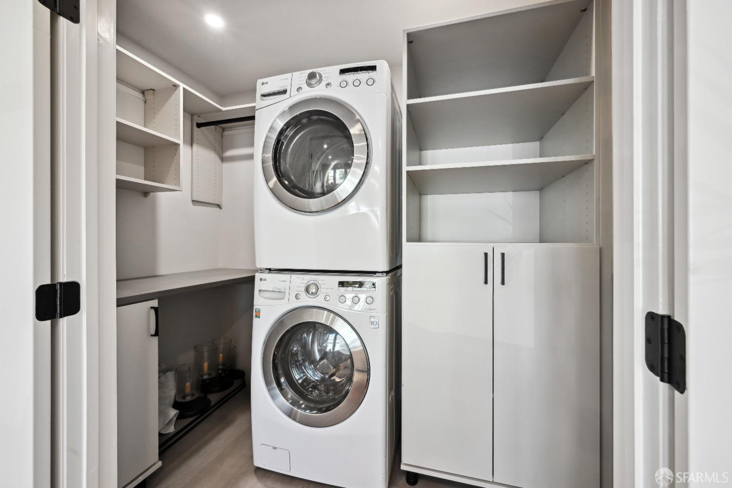 1208 Peach Street Alameda, CA 94501 - Photo 30 of 31 a utility room with dryer and washer