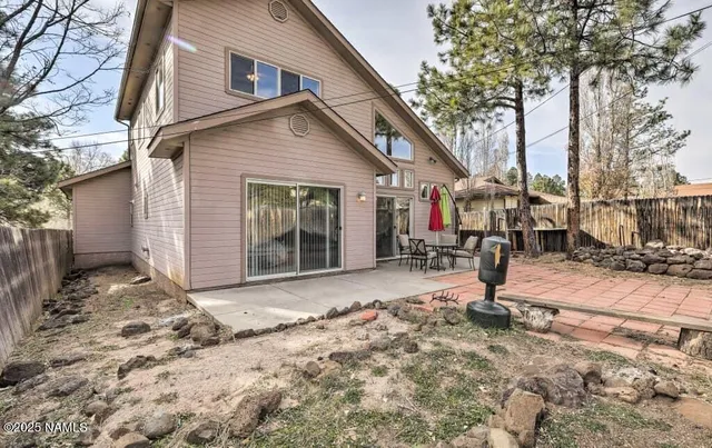 $2,900 | 210 West Cedar Avenue, Flagstaff, AZ 86001