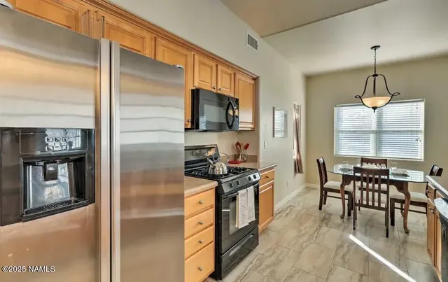 $2,900 | 210 West Cedar Avenue, Flagstaff, AZ 86001