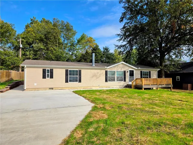 $265,000 | 9 Southeast 190 Road, Warrensburg, MO 64093