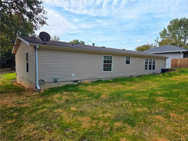 $265,000 | 9 Southeast 190 Road, Warrensburg, MO 64093