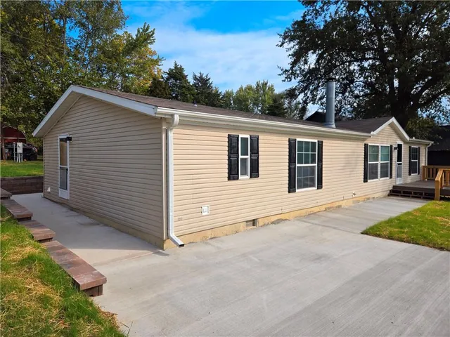 $265,000 | 9 Southeast 190 Road, Warrensburg, MO 64093