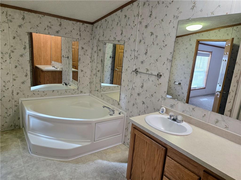 9 Southeast 190 Road Warrensburg, MO 64093 - Photo 8 of 22