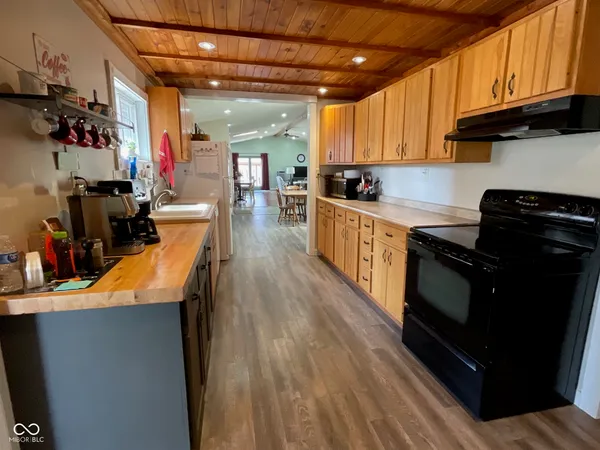 $269,900 | 7017 South 3rd Street, Hillsdale, IN 47854