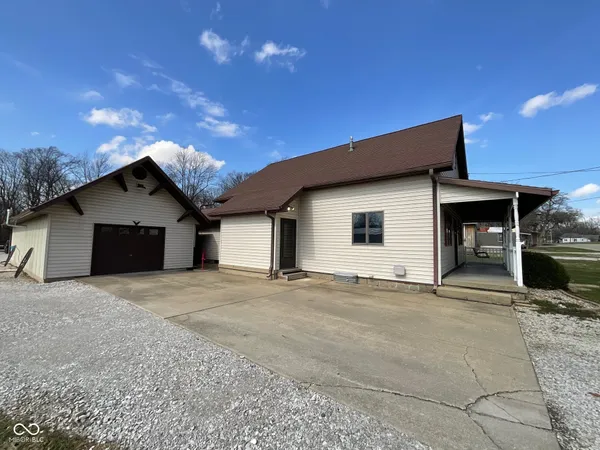 $269,900 | 7017 South 3rd Street, Hillsdale, IN 47854