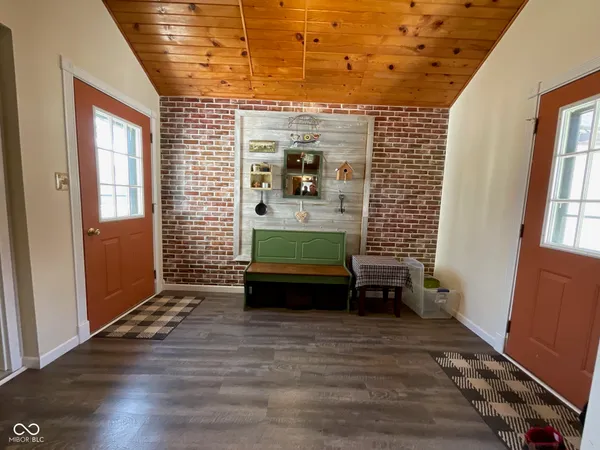 $269,900 | 7017 South 3rd Street, Hillsdale, IN 47854