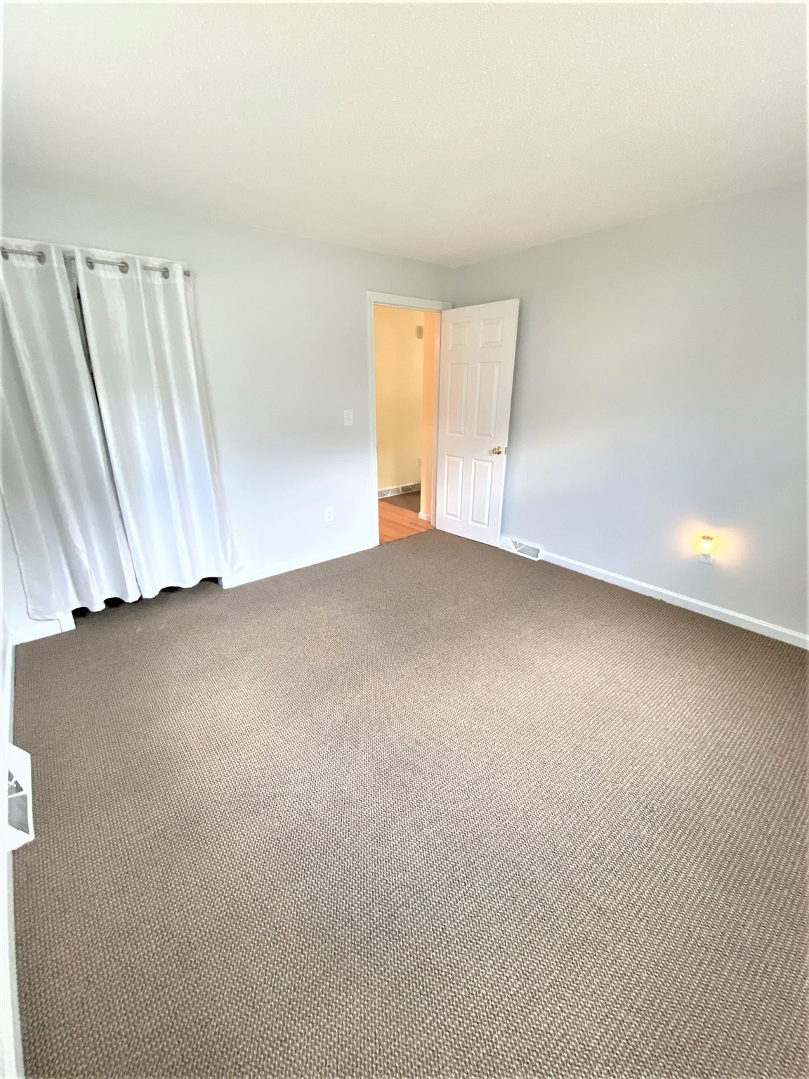 5 Erla Road Merrimack, NH 03054 - Photo 13 of 40
