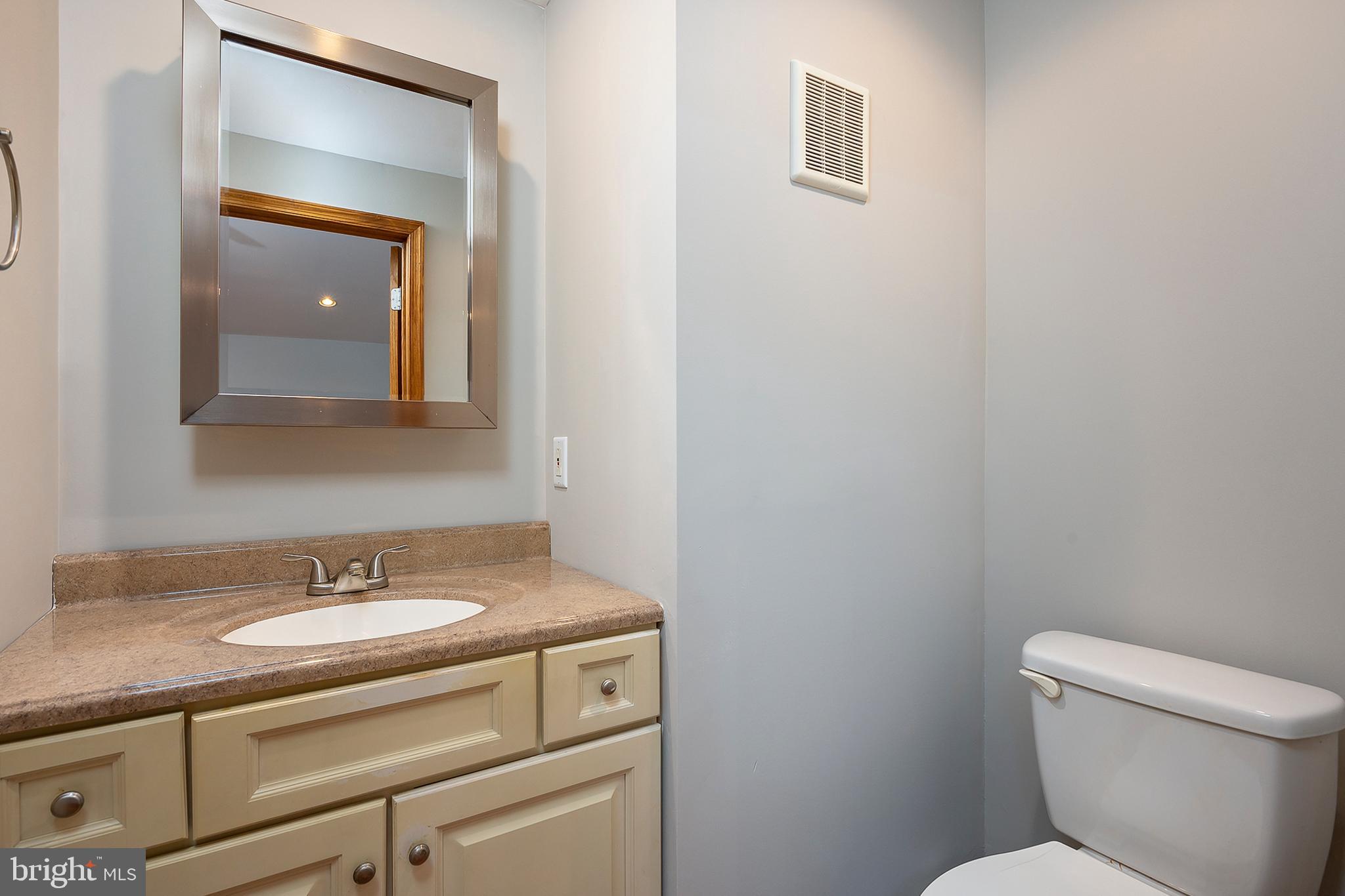 709 Pin Oak Road Severna Park, MD 21146 - Photo 14 of 34 Half Bathroom 1