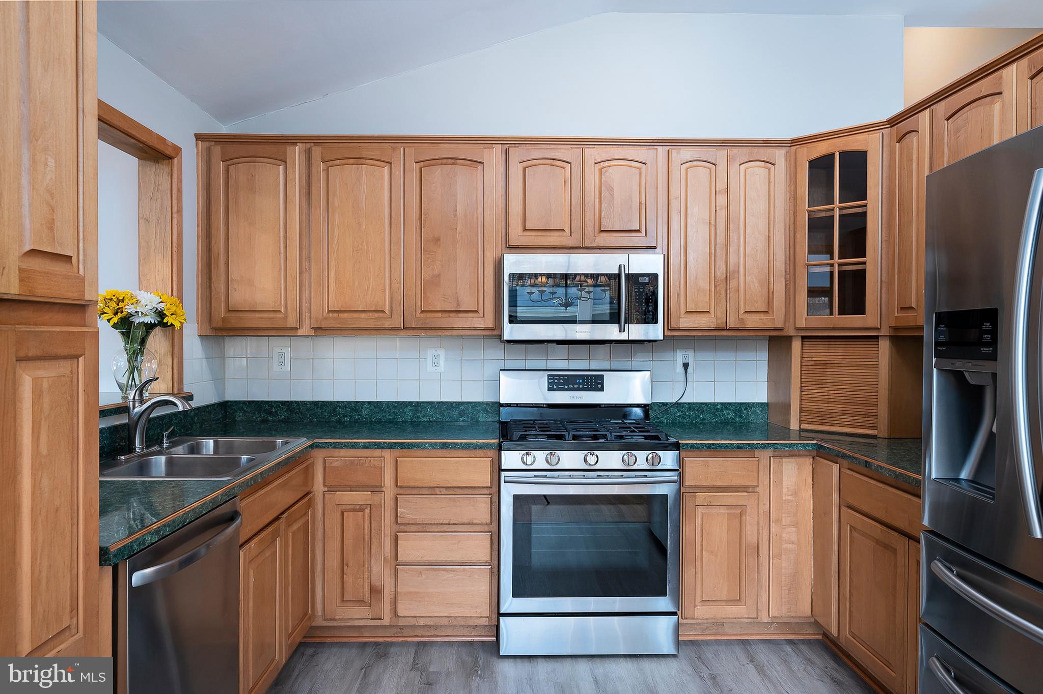709 Pin Oak Road Severna Park, MD 21146 - Photo 9 of 34 Kitchen