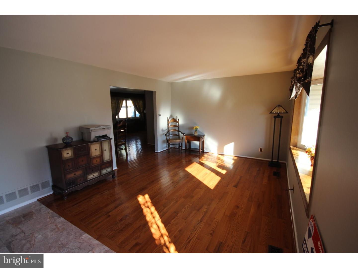 507 Cassingham Road Fairless Hills, PA 19030 - Photo 3 of 22 Living Room