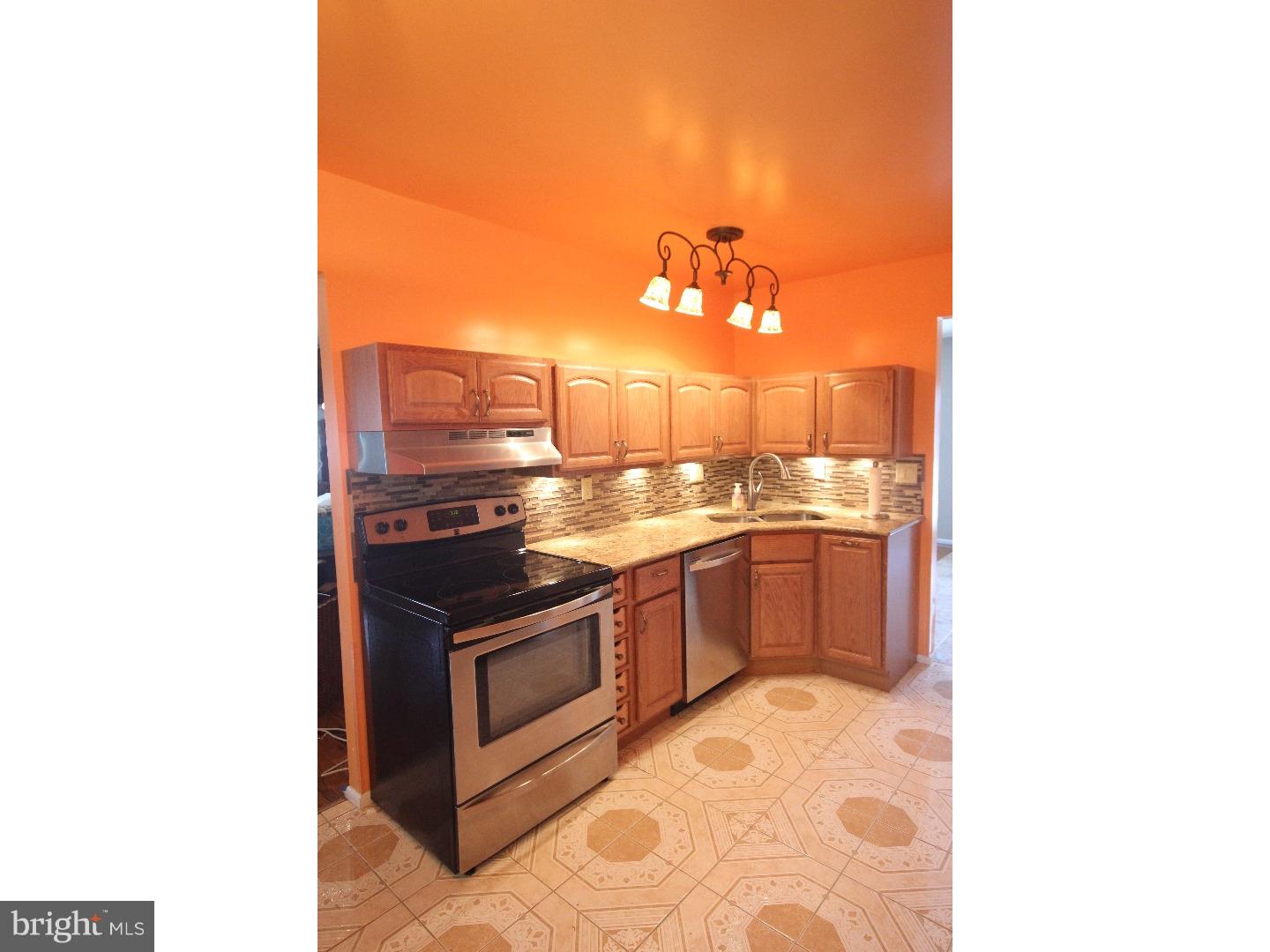 507 Cassingham Road Fairless Hills, PA 19030 - Photo 7 of 22 Kitchen