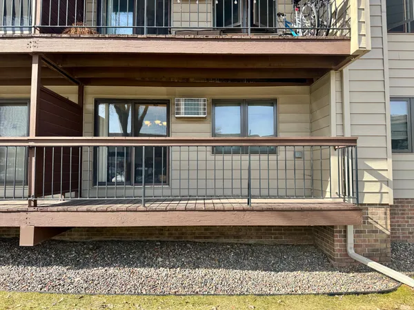 $135,900 | 4300 Trenton Lane North, Unit 2120, Plymouth, MN 55442