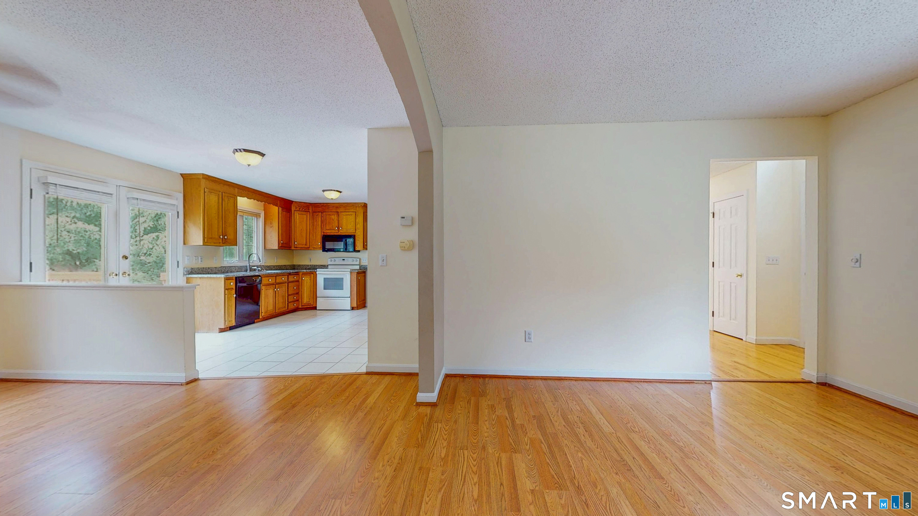 223 Walek Farms Road Manchester, CT 06040 - Photo 6 of 33 Gallery Image 6